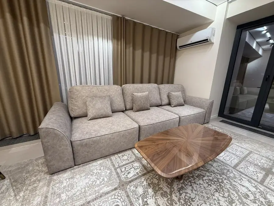 Сдается 2-комнатная квартира − 72 м²