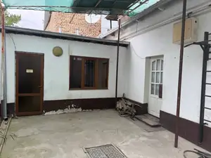 1 qavatli uy − 200 m², 2 sot.