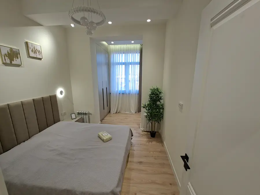 Продается 4-комнатная квартира − 110 м²