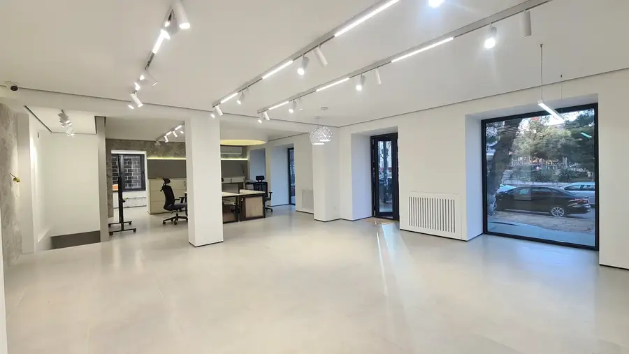 Ijaraga ofis − 100 m²