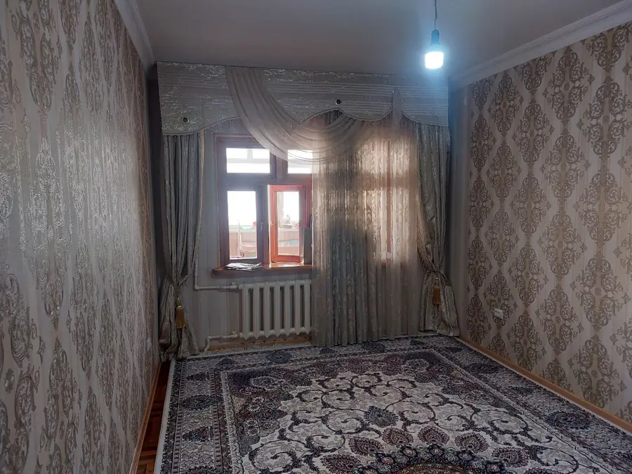 Продается 3-комнатная квартира − 80 м²