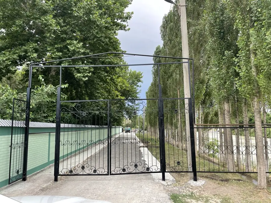 2 qavatli uy sotiladi − 350 m²