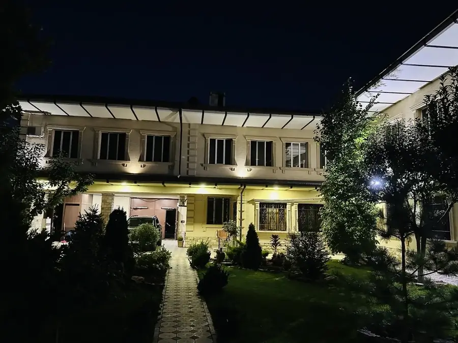 2 qavatli uy sotiladi − 500 m²