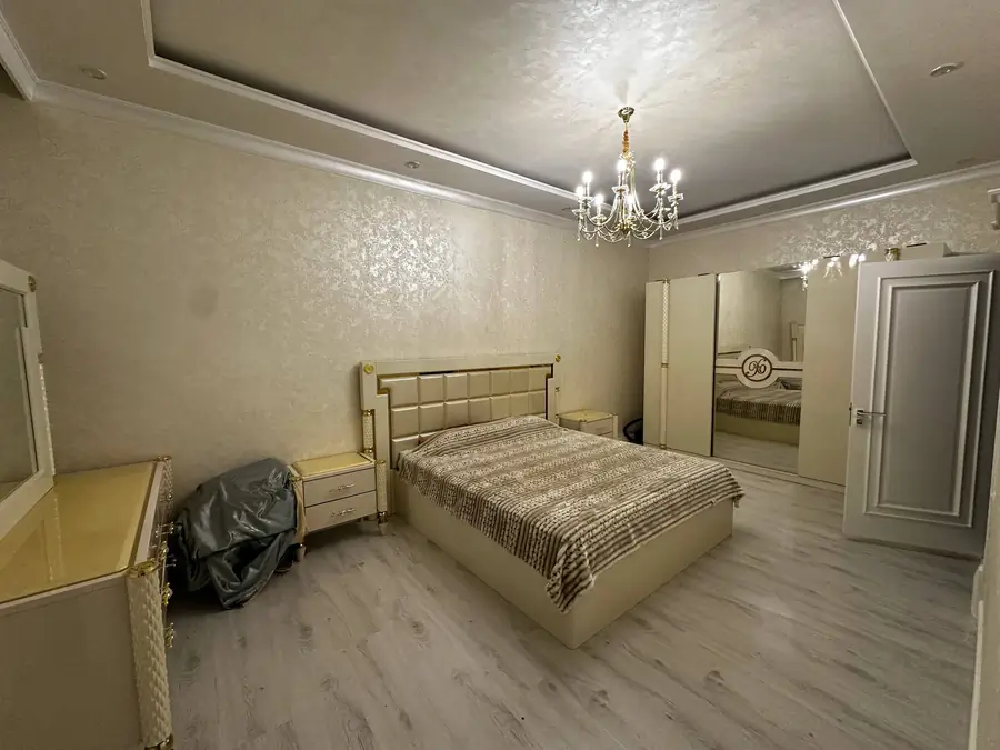 Ijaraga 2 qavatli uy − 500 m²