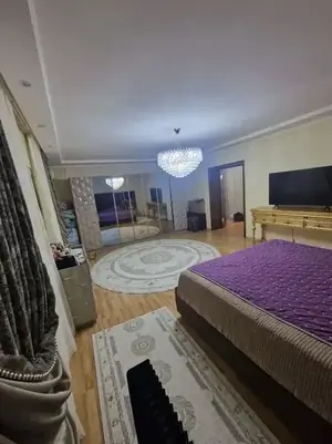 3 xonali kvartira sotiladi − 79 m²