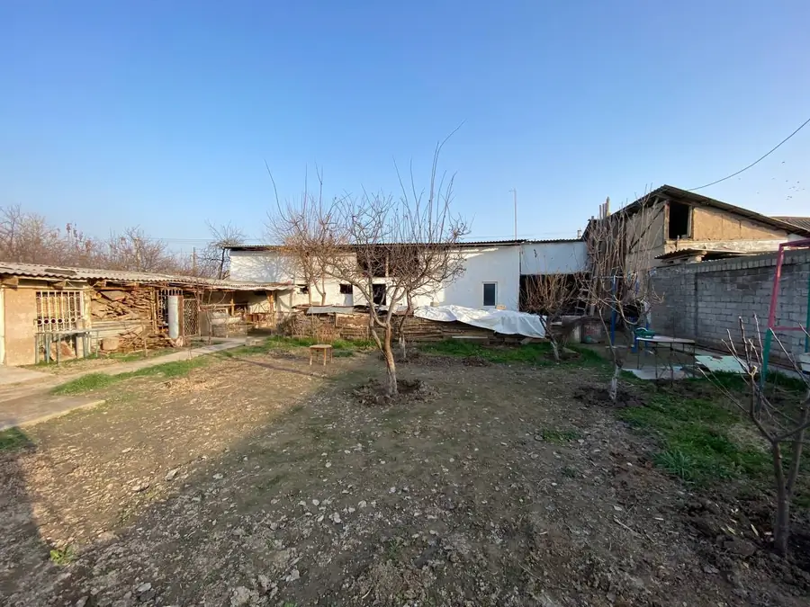 1 qavatli uyning 0.1% sotiladi − 400 m²