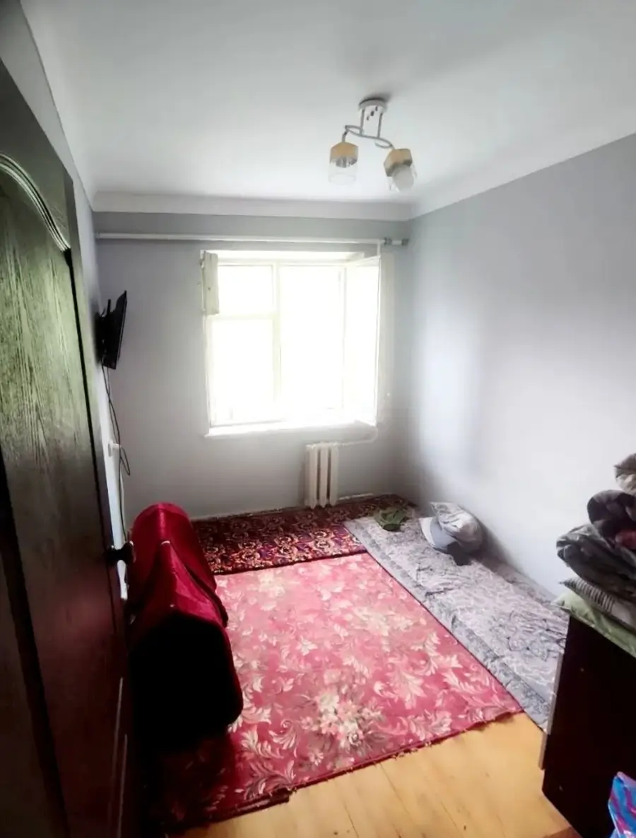 2 xonali kvartira sotiladi − 44 m²