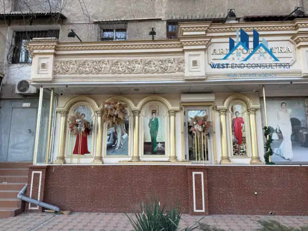 Savdo-sotiq maydoni − 100 m², 1/4 qavat