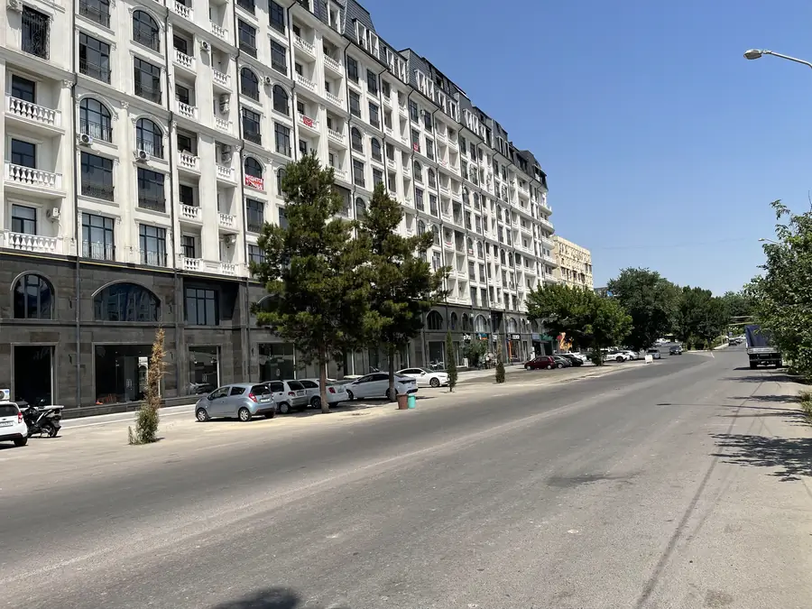 Продается 4-комнатная квартира − 126 м²