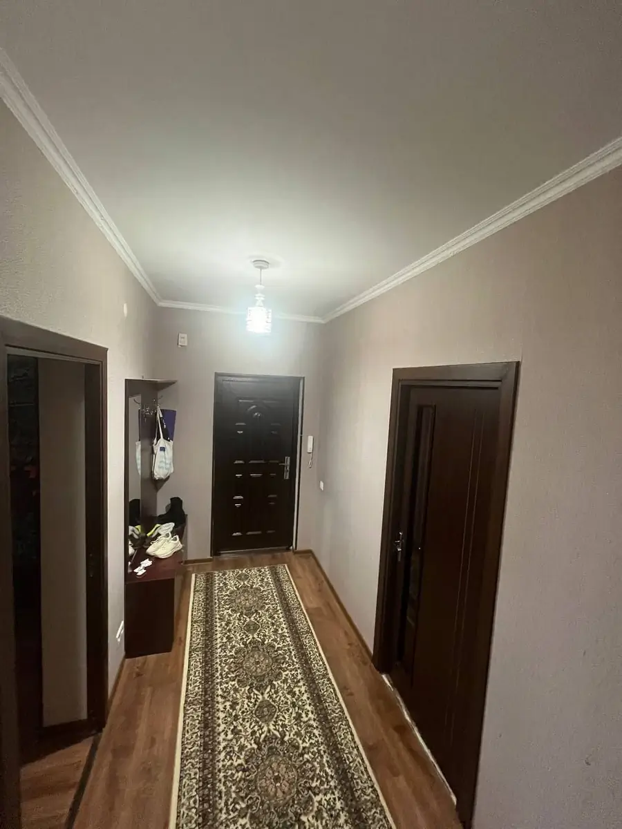 Продается 3-комнатная квартира − 72 м²