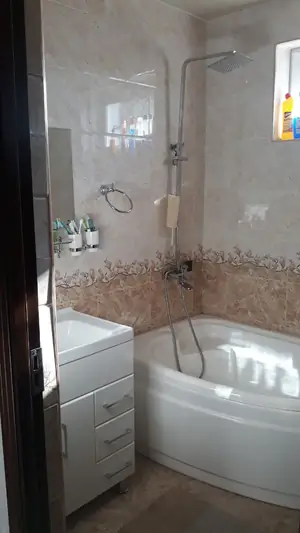 Продается 2-этажный дом − 140 м²