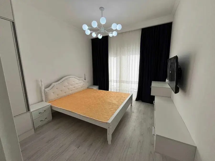 Сдается 3-комнатная квартира − 83 м²