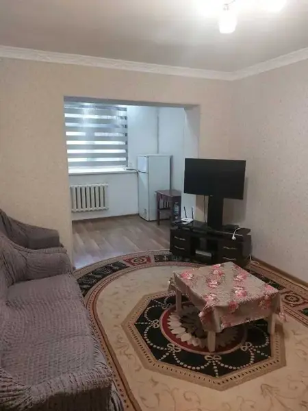 2-комнатная квартира − 70 м², 3/5 этаж