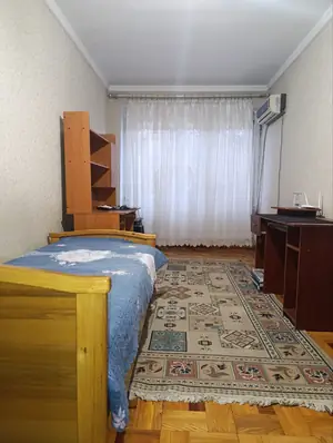 3 xonali kvartira sotiladi − 80 m²