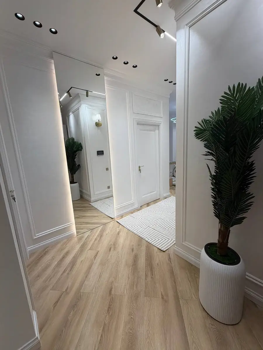 Продается 4-комнатная квартира − 80 м²
