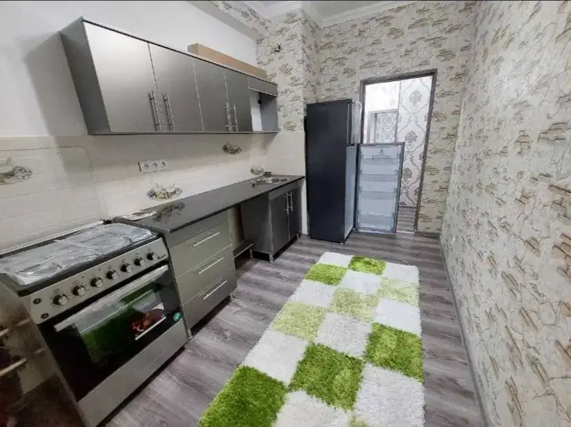 Сдается 4-комнатная квартира − 110 м²