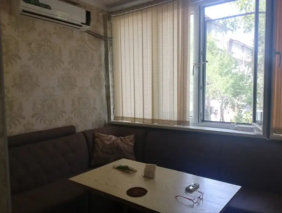 Продается 3-комнатная квартира − 70 м²