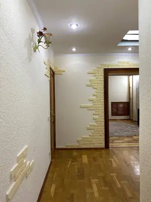 2-комнатная квартира − 77 м², 1/5 этаж