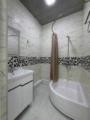 2 xonali kvartira sotiladi − 65 m²