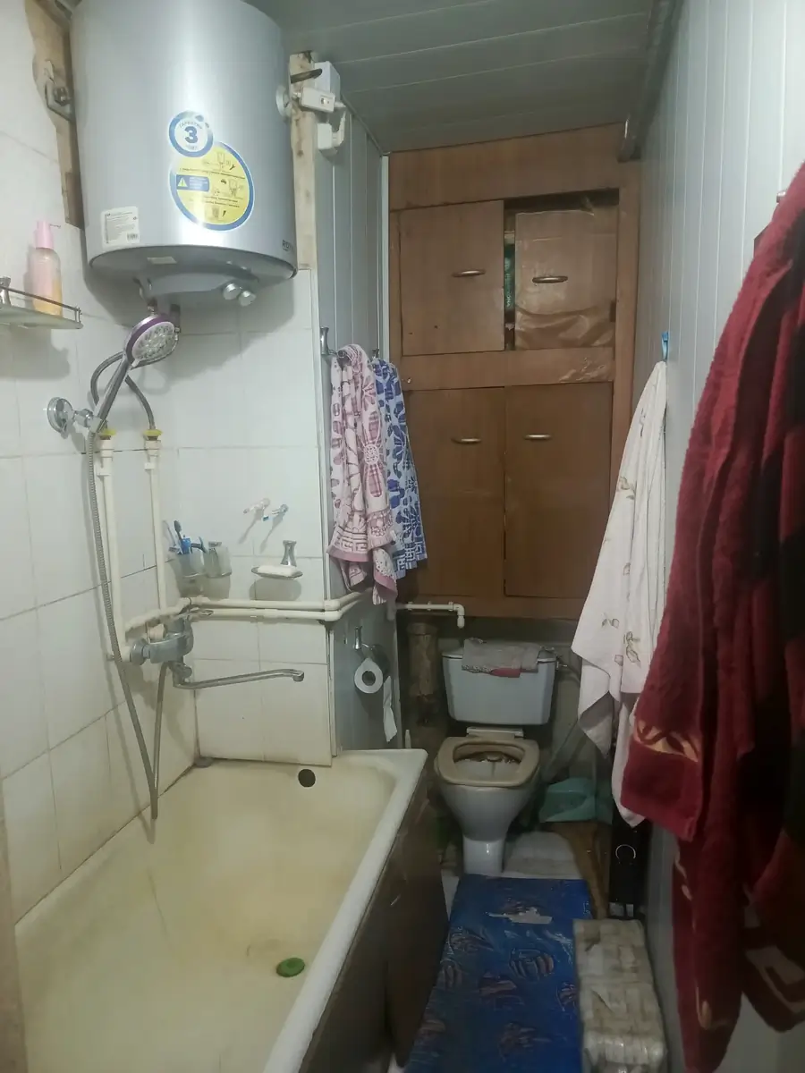 Продается 3-комнатная квартира − 51 м²