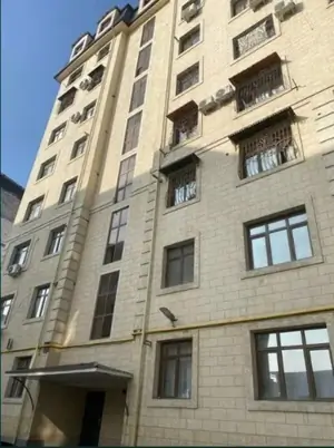 Сдается 2-комнатная квартира − 61 м²