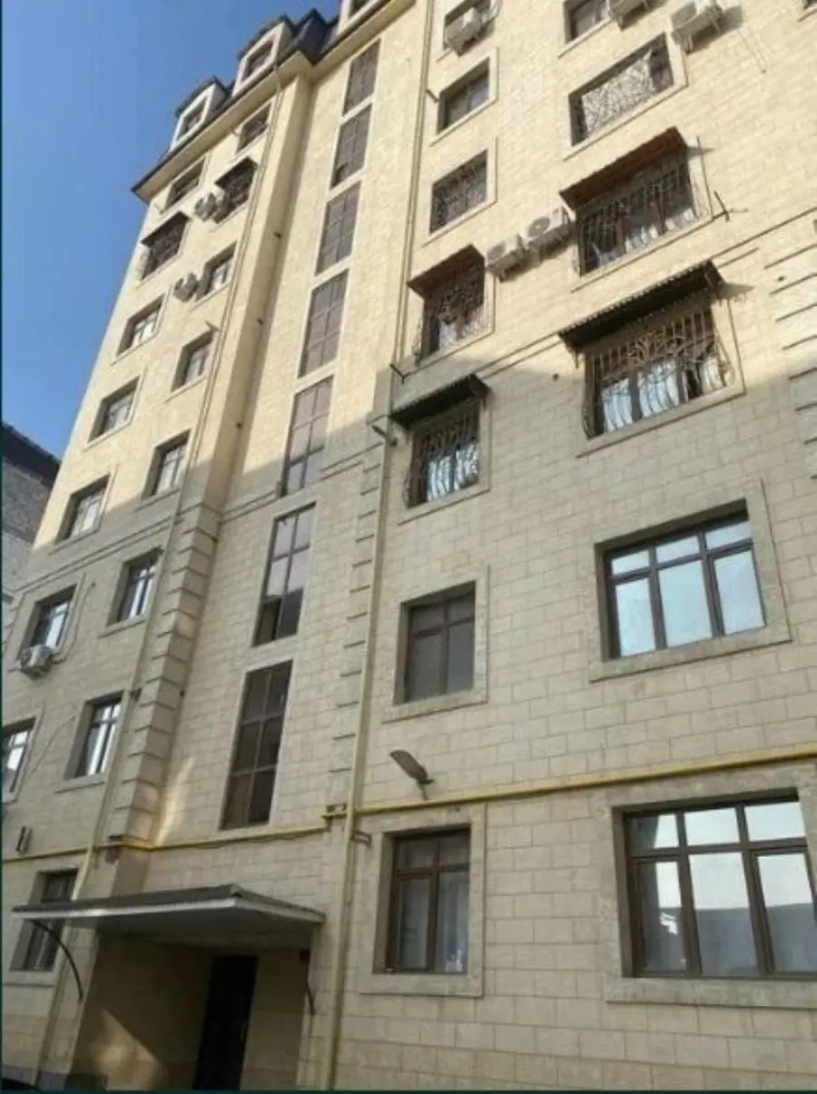 Сдается 2-комнатная квартира − 61 м²