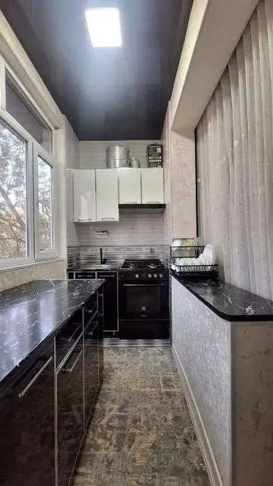 Сдается 4-комнатная квартира − 68 м²