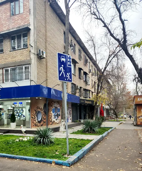 3 xonali kvartira − 80 m², 2/4 qavat
