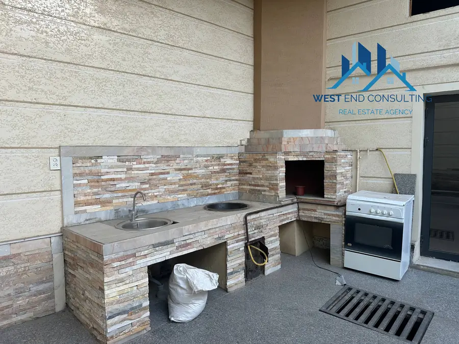 Ijaraga 2 qavatli uy − 250 m²