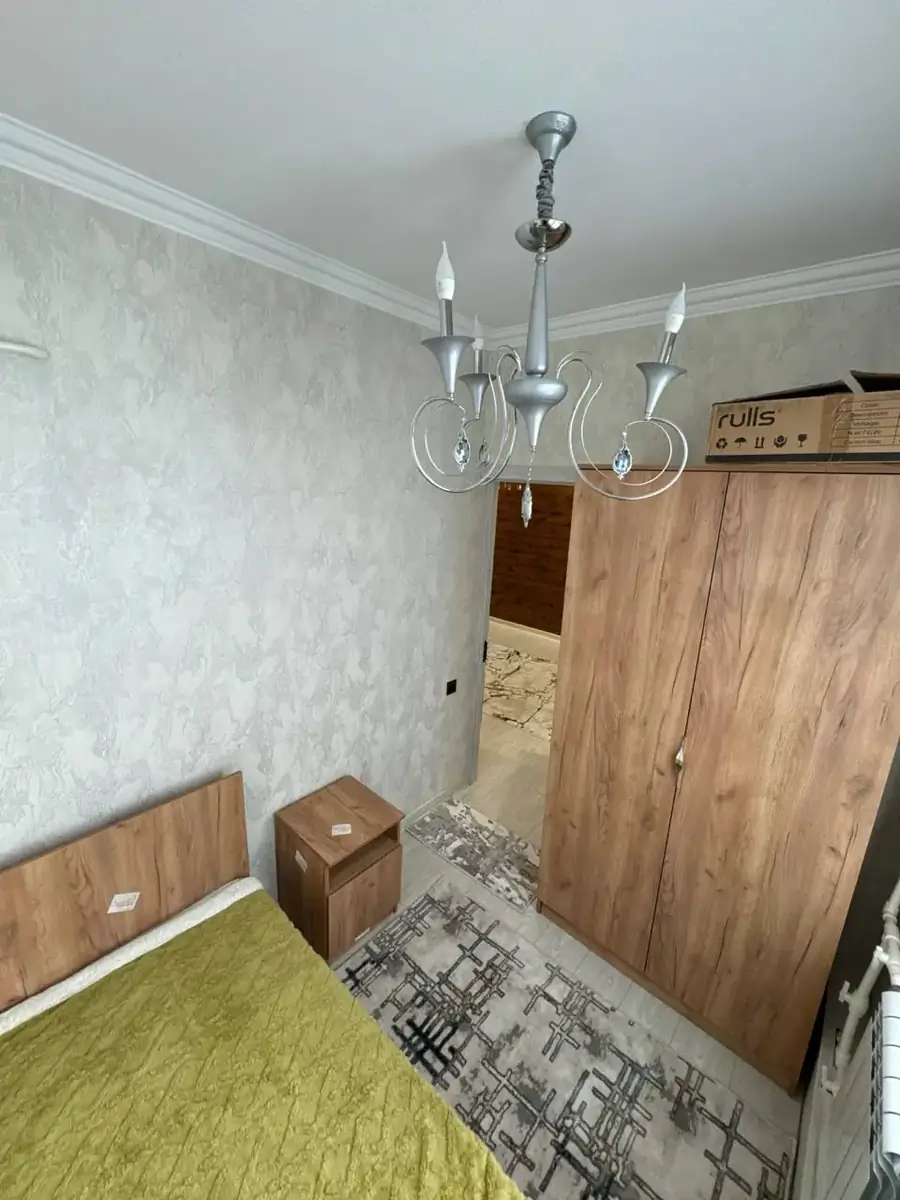 Продается 2-комнатная квартира − 49 м²