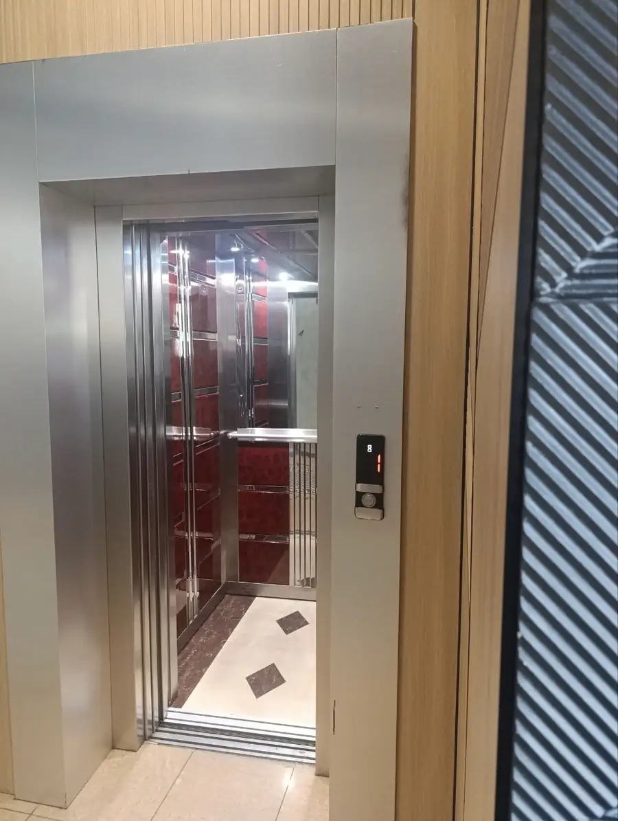 Ijaraga ofis − 300 m²