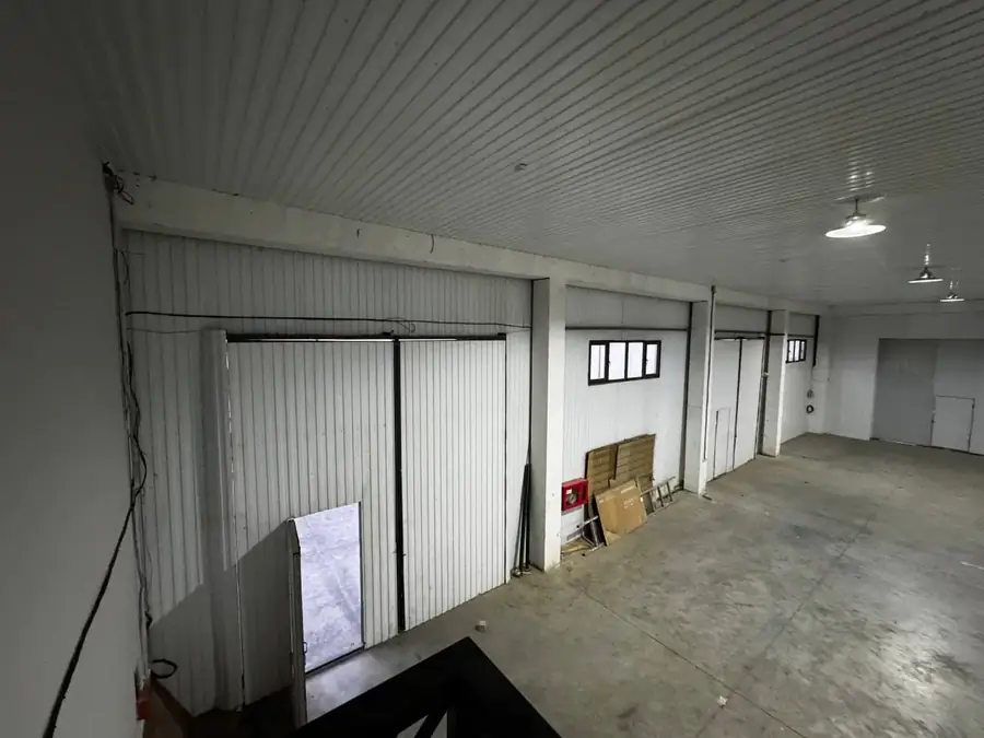 Ijaraga ombor − 550 m²