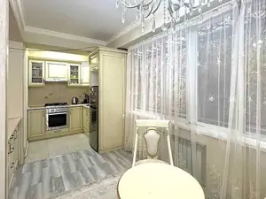 3-комнатная квартира − 100 м², 2/4 этаж