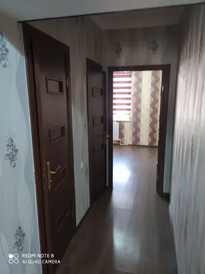 3 xonali kvartira sotiladi − 66 m²