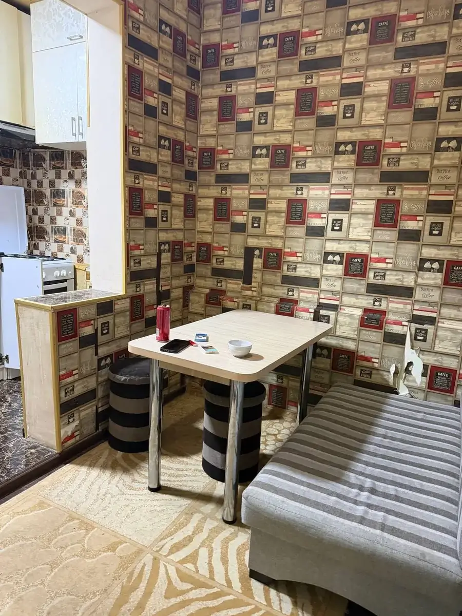 2 xonali kvartira sotiladi − 49 m²
