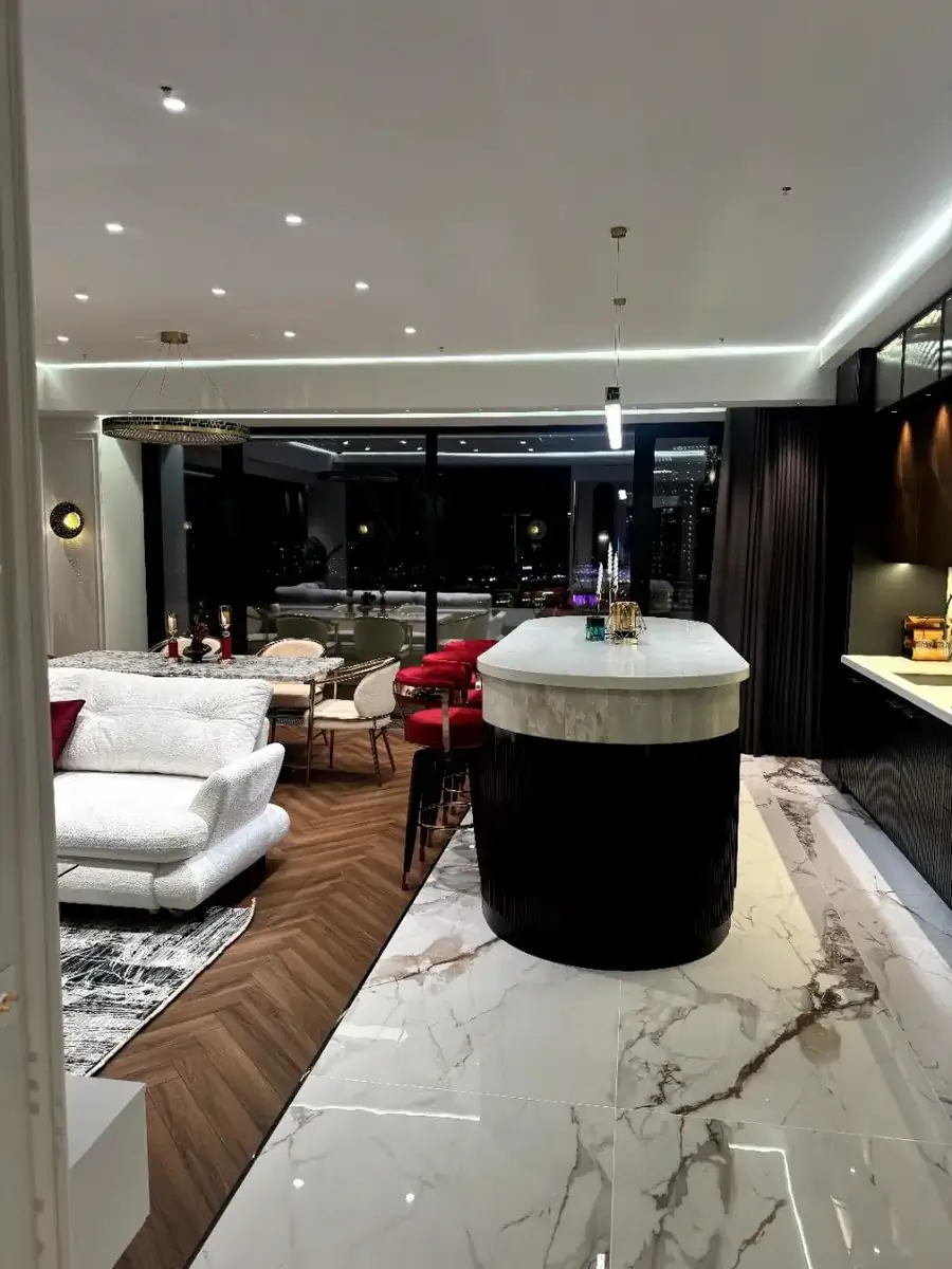 Продается 3-комнатная квартира − 126 м²