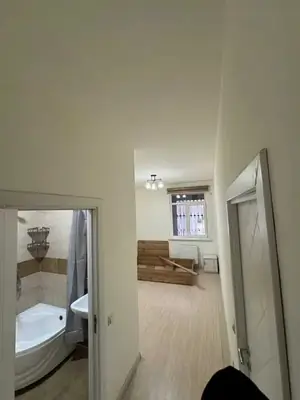 Ijaraga 5 dan ortiq xonali kvartira − 160 m²