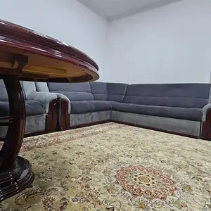 3 xonali kvartira sotiladi − 75 m²