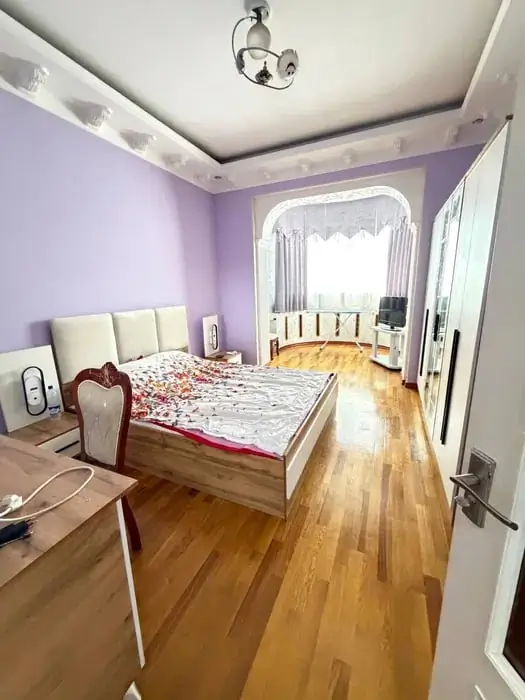 Сдается 3-комнатная квартира − 161 м²