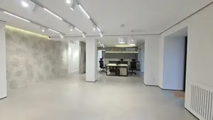 Ofis − 100 m², 1/4 qavat