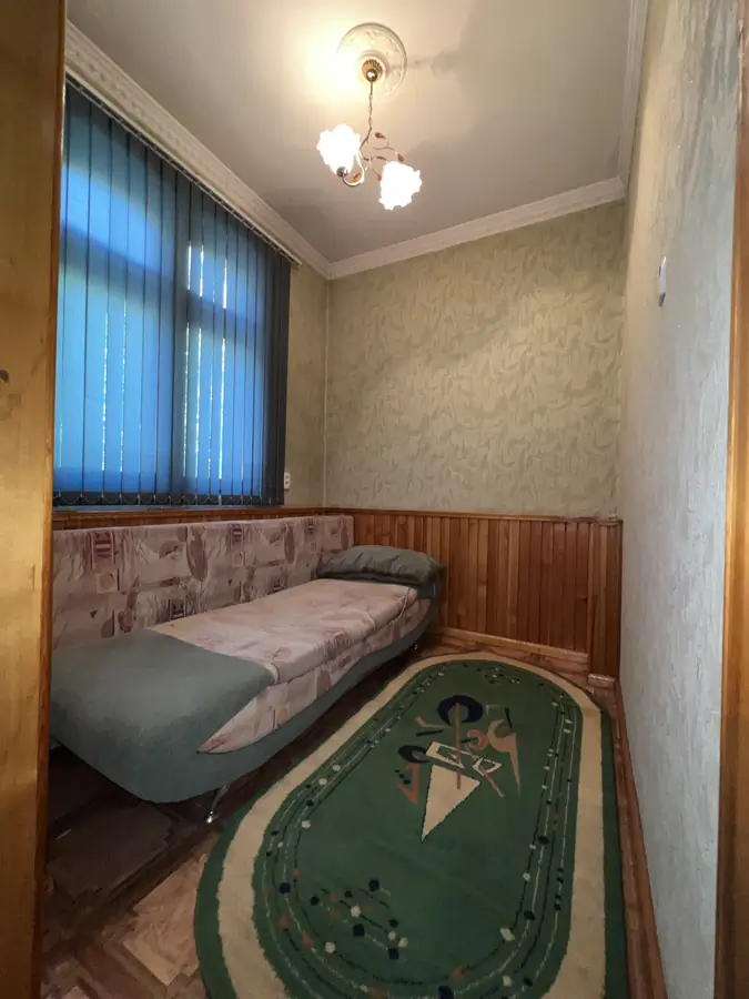 Продается 2-комнатная квартира − 30 м²