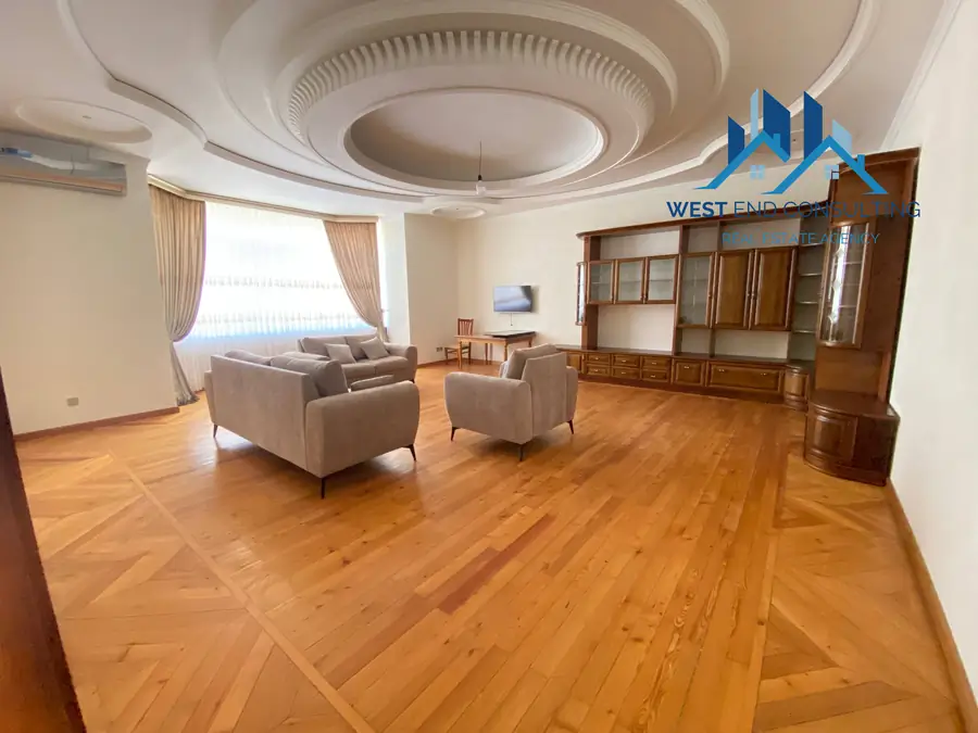 Ijaraga 3 xonali kvartira − 117 m²