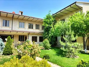 2 qavatli uy − 500 m², 9.2 sot. 