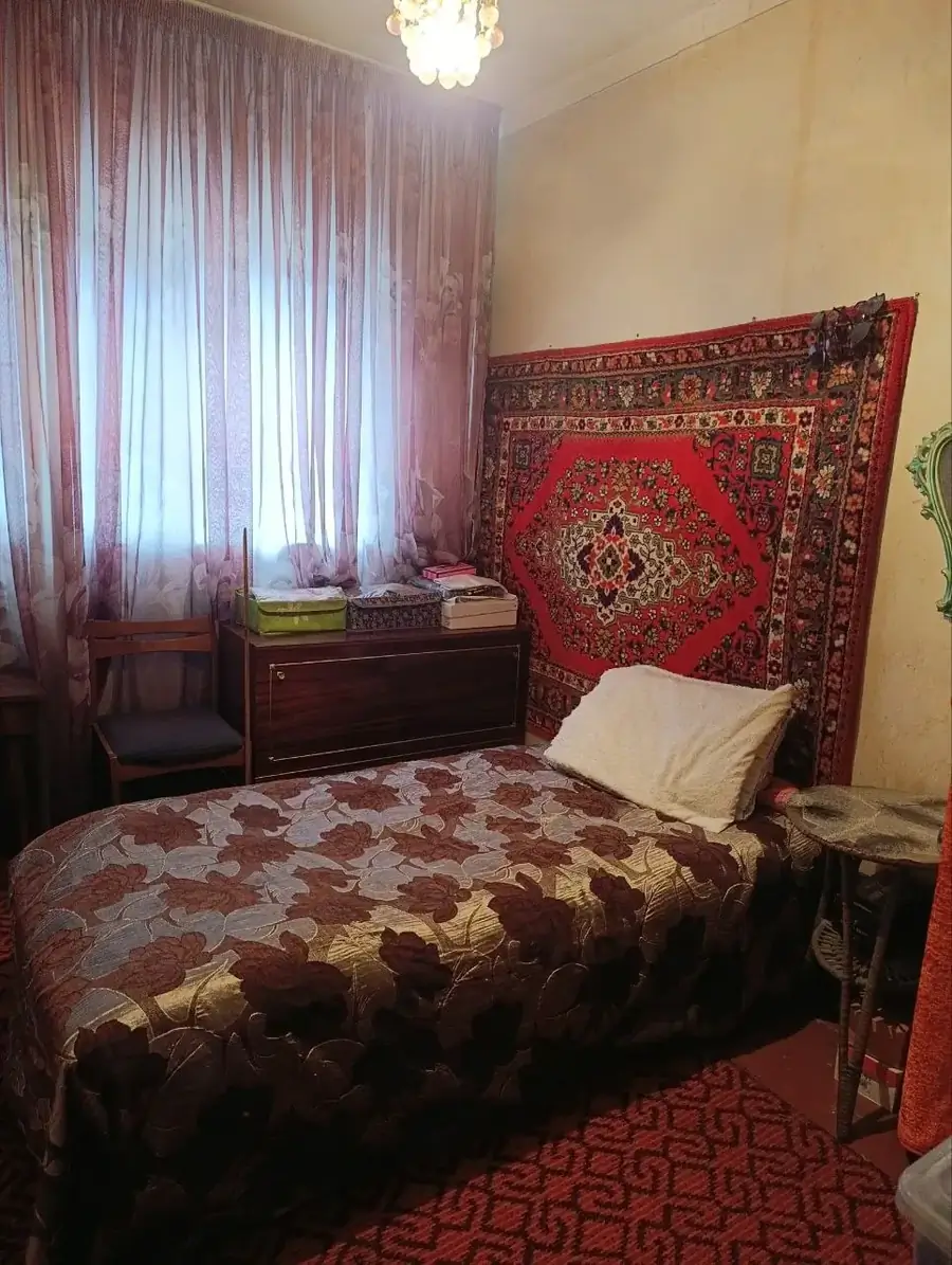 Продается 3-комнатная квартира − 74 м²