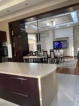 Ijaraga 2 qavatli uy − 1200 m²