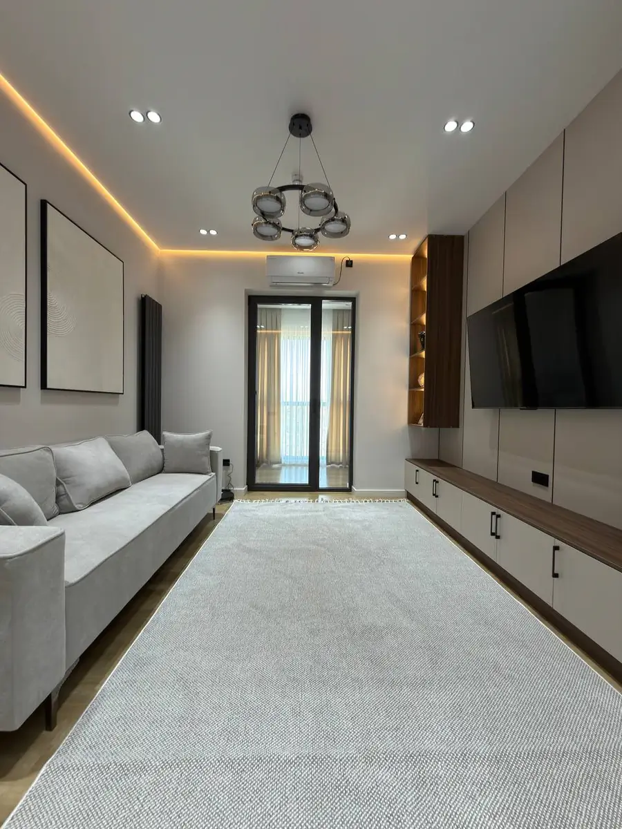 2 xonali kvartira sotiladi − 54 m²