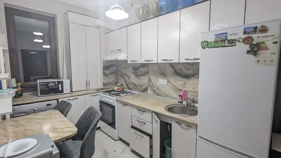 2 xonali kvartira sotiladi − 38 m²