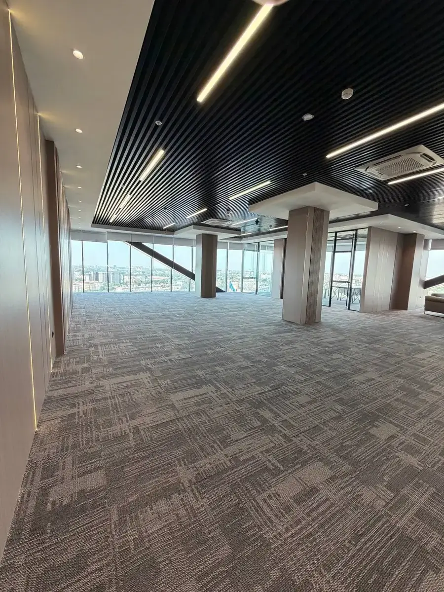 Ijaraga ofis − 290 m²