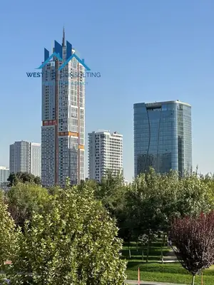 Сдается 3-комнатная квартира − 95 м²