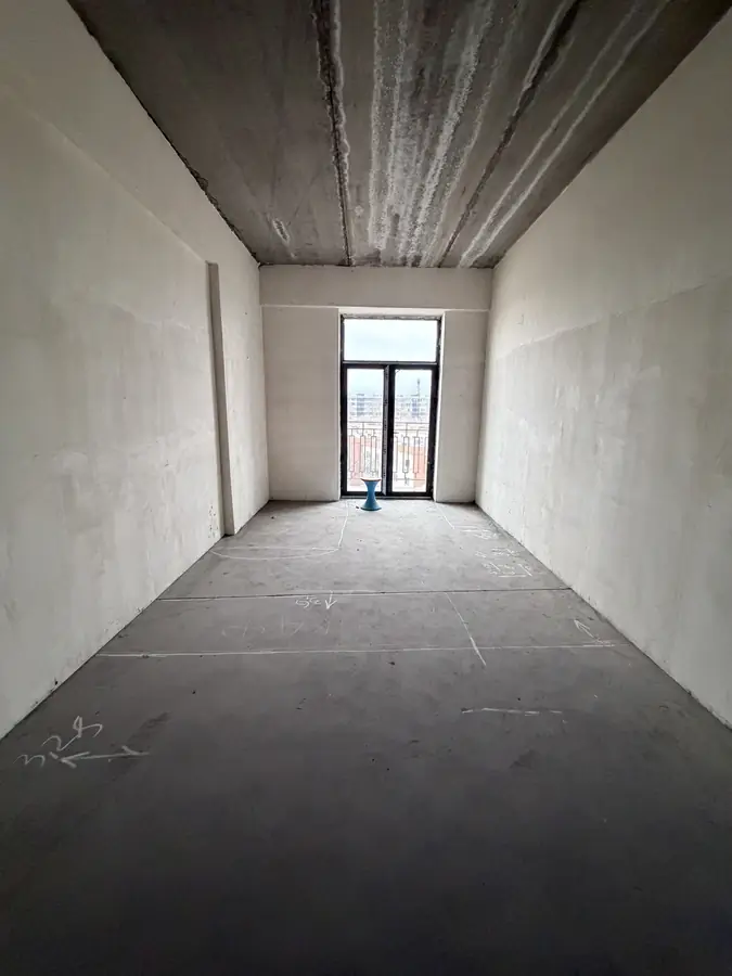 3 xonali kvartira sotiladi − 112 m²